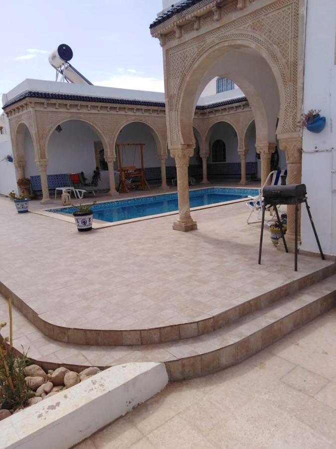 Maison Typiques Houmt El Souk Exterior foto